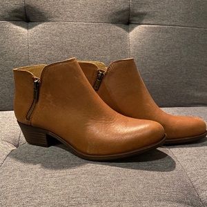NWOB  Lucky Brand Basel Booties Sz 10